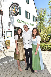 RamonaPongratz, Küchenchef Tobias Bosch, Arabella Pongratz (©Foto: Edition Sportiva)